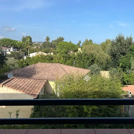 Appartement Dans Résidence Avec Piscine Et Privées