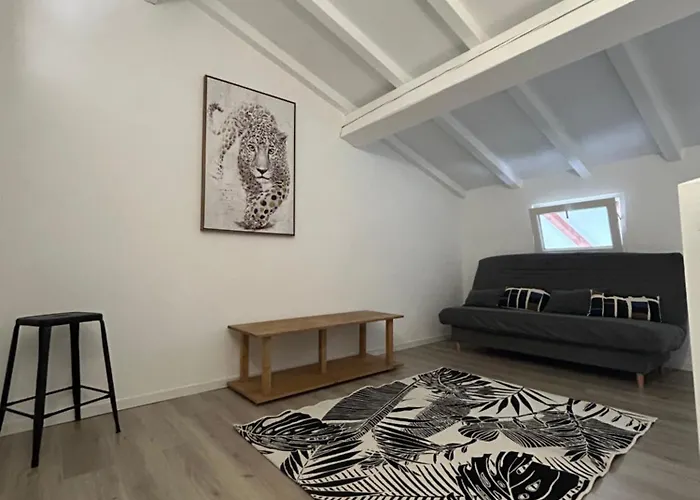 Apartment Dans Avec Piscine Et Privees